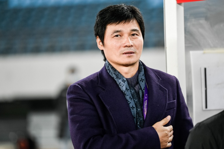 李毅提醒國(guó)足：定位球防守！定位球防守！定位球防守！